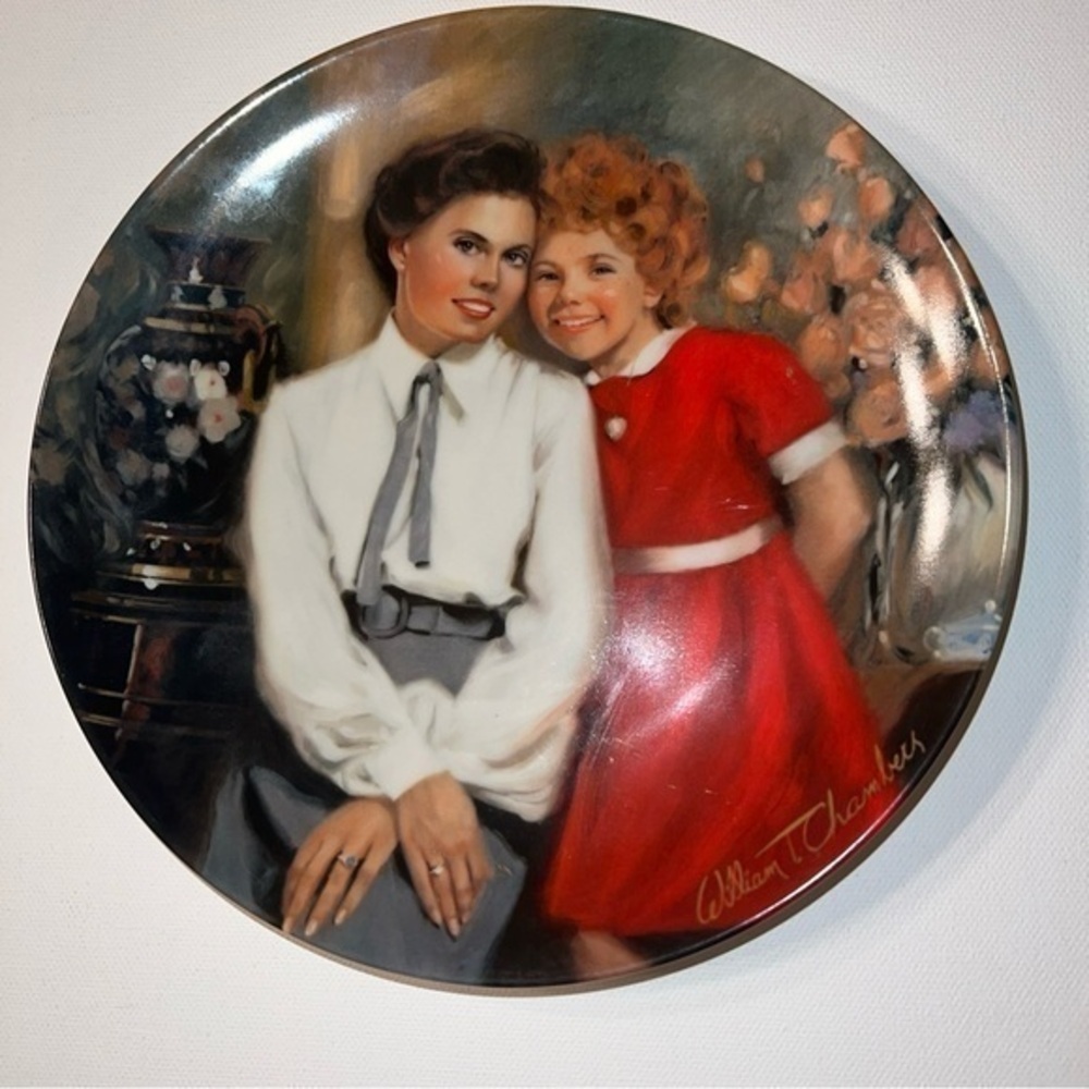 EUC KNOWLES COLLECTOR PLATE‎ Annie and Grace 1983!! 🔥🔥